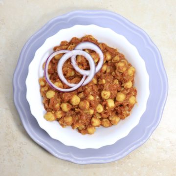 30-Minute Vegan Chana Masala - Spoonful of Kindness