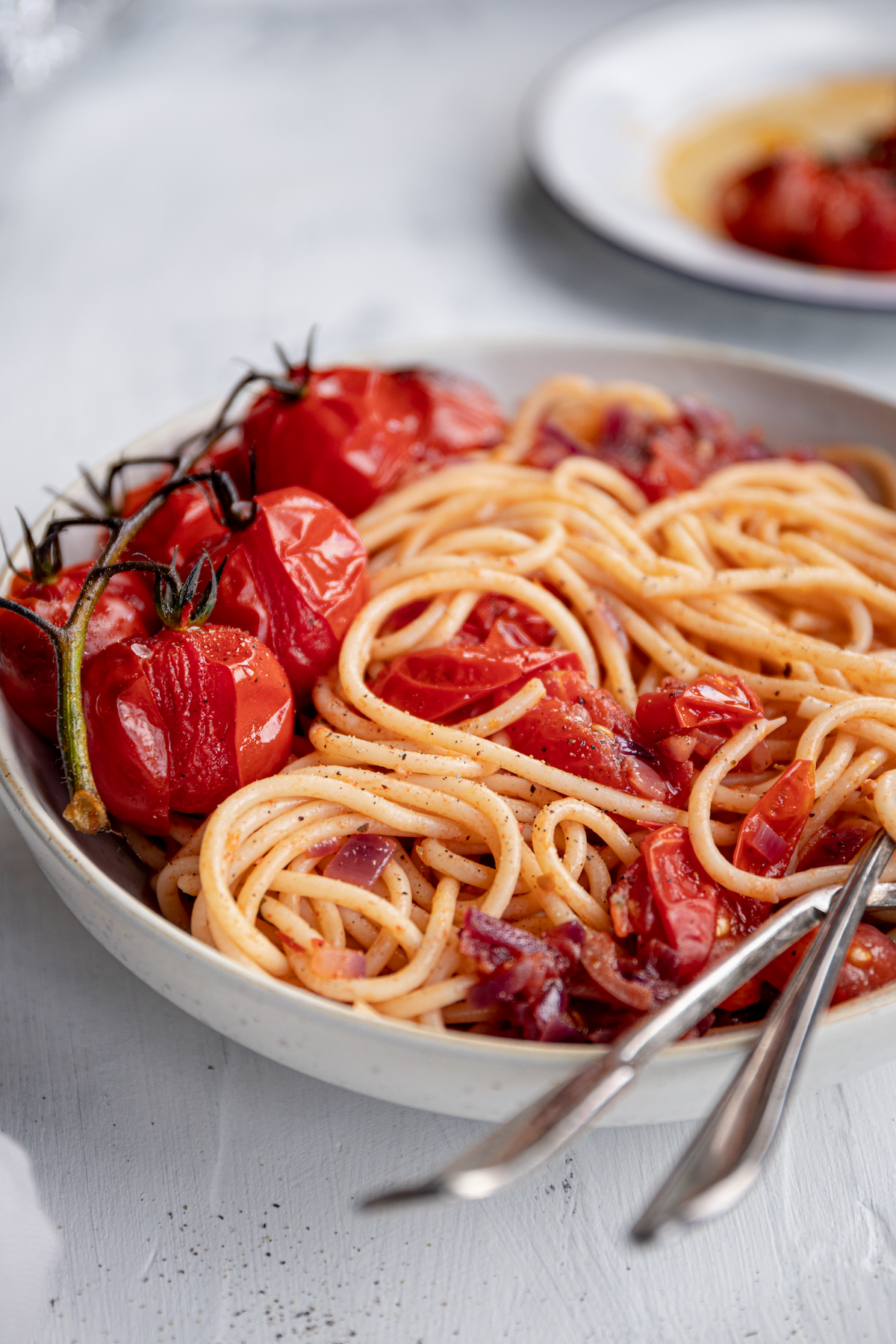 Easy Pasta with Cherry Tomato Sauce