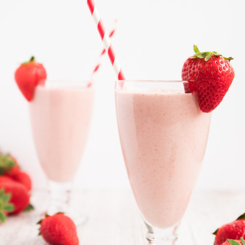 Healthy Breakfast Strawberry Banana Smoothie - Spoonful of Kindness