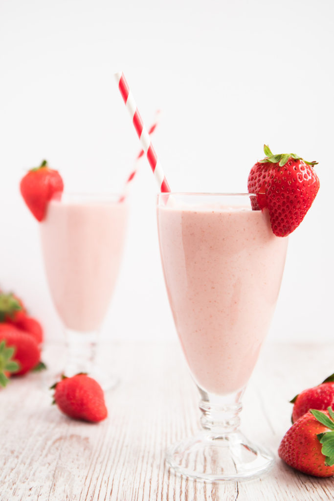 Healthy Breakfast Strawberry Banana Smoothie - Spoonful of Kindness