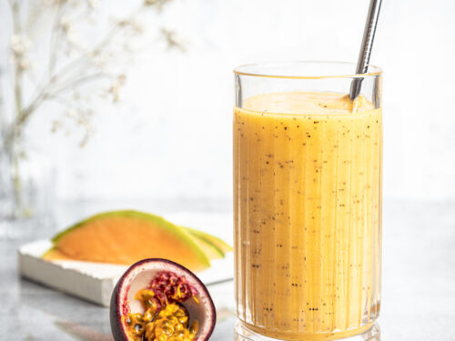 Pineapple Detox Smoothie Recipe - Spoonful of Kindness