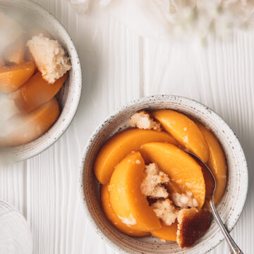 Vegan Peach Cobbler